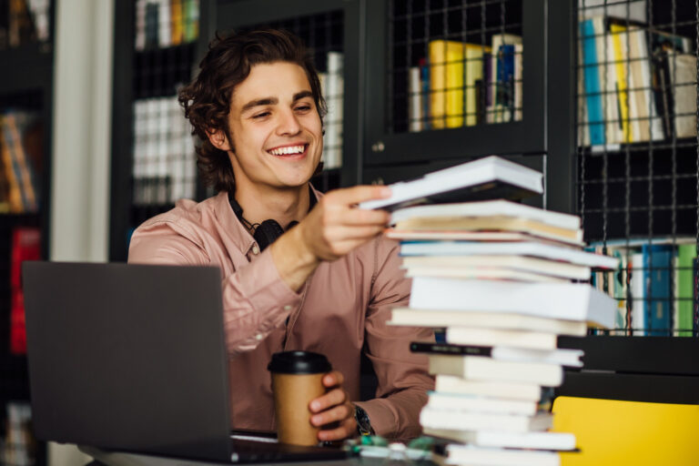 Resources 3 Scholarships and Financial Aid Resources image